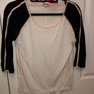 Quarter sleeve shirt